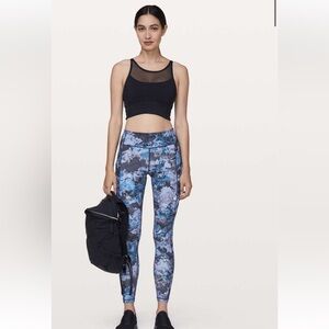 41. Lululemon Speed Up Tight *Full-On Luxtreme 28"
Screen Camo Multi 10